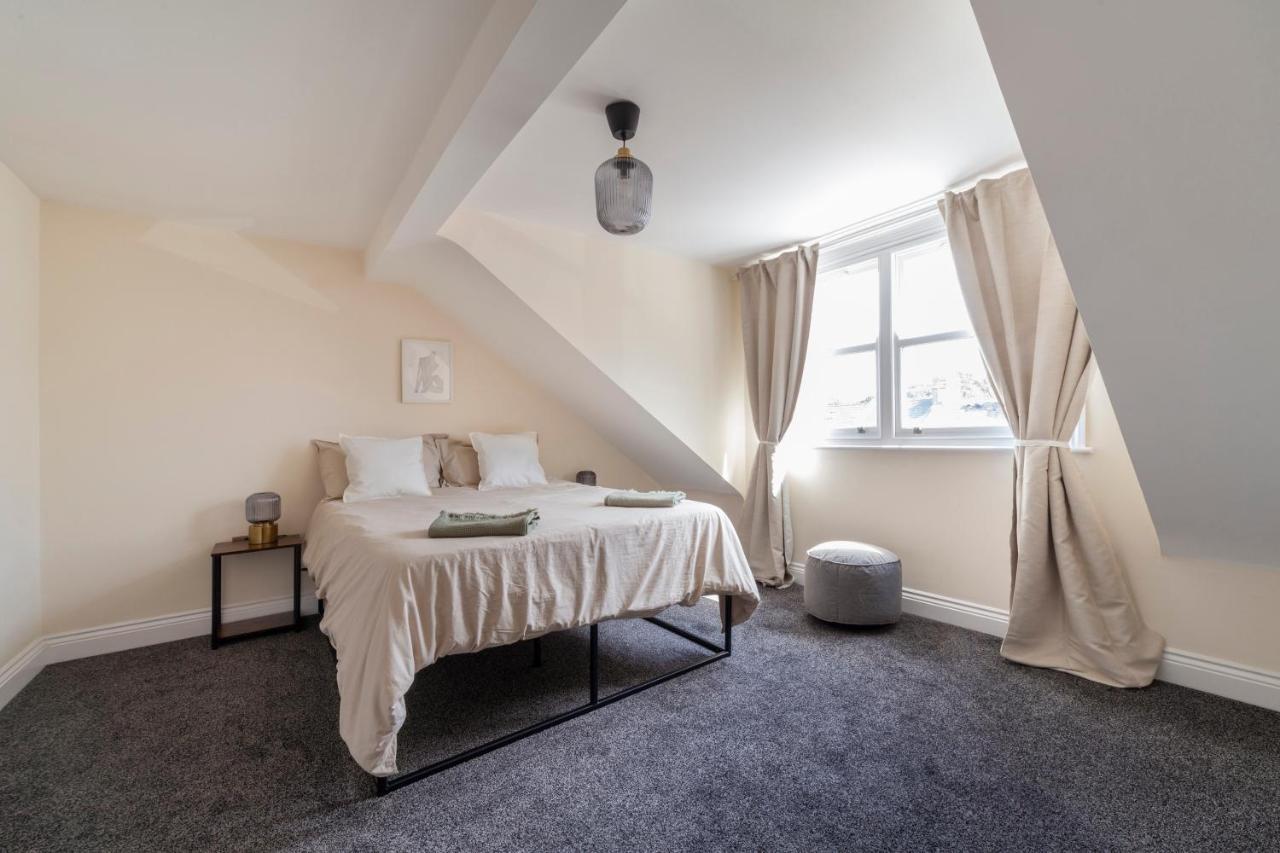 Arte Stays: Spacious Garden House In Stratford With Free Parking London