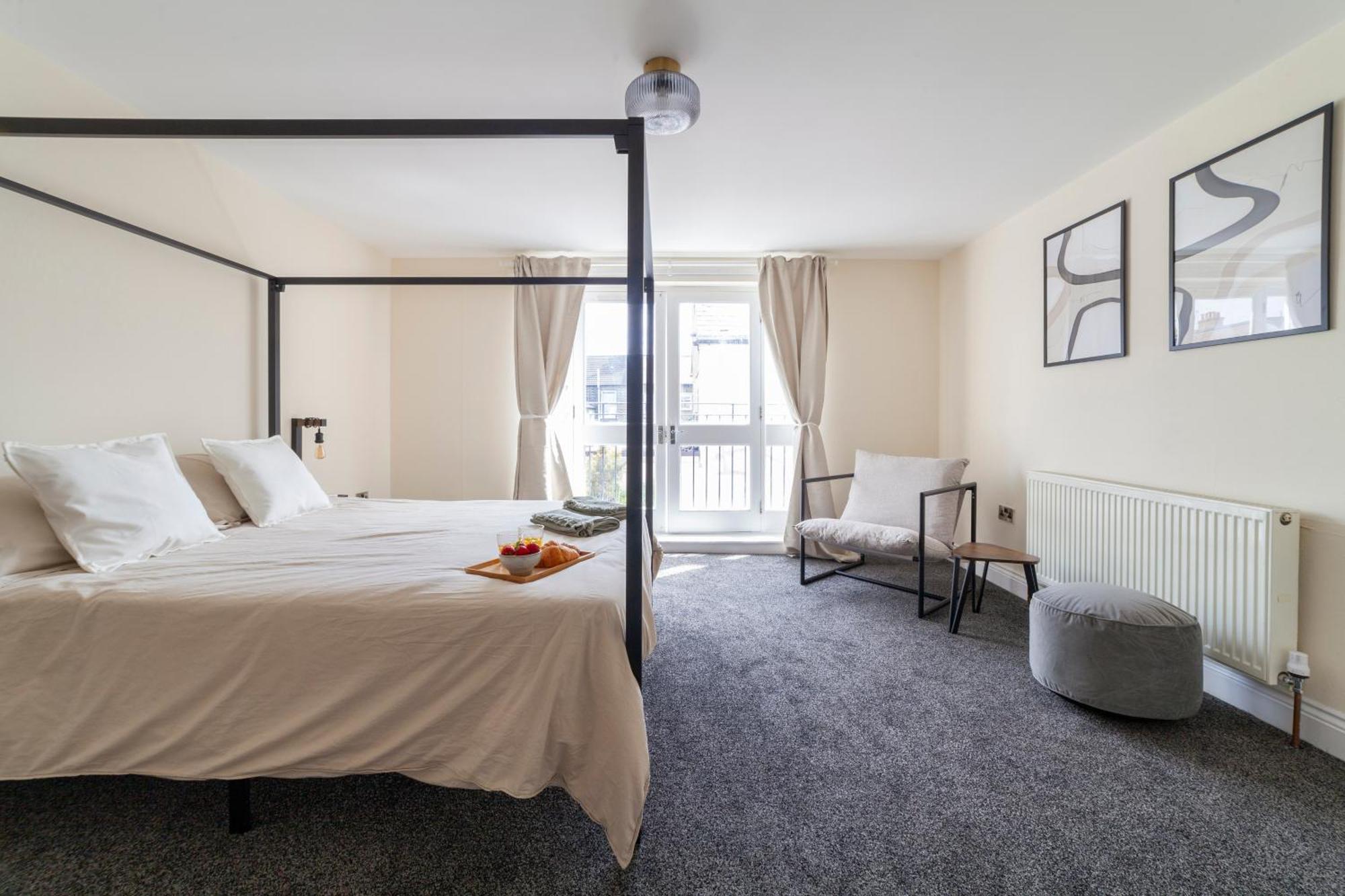 Arte Stays: Spacious Garden House In Stratford With Free Parking Holiday home