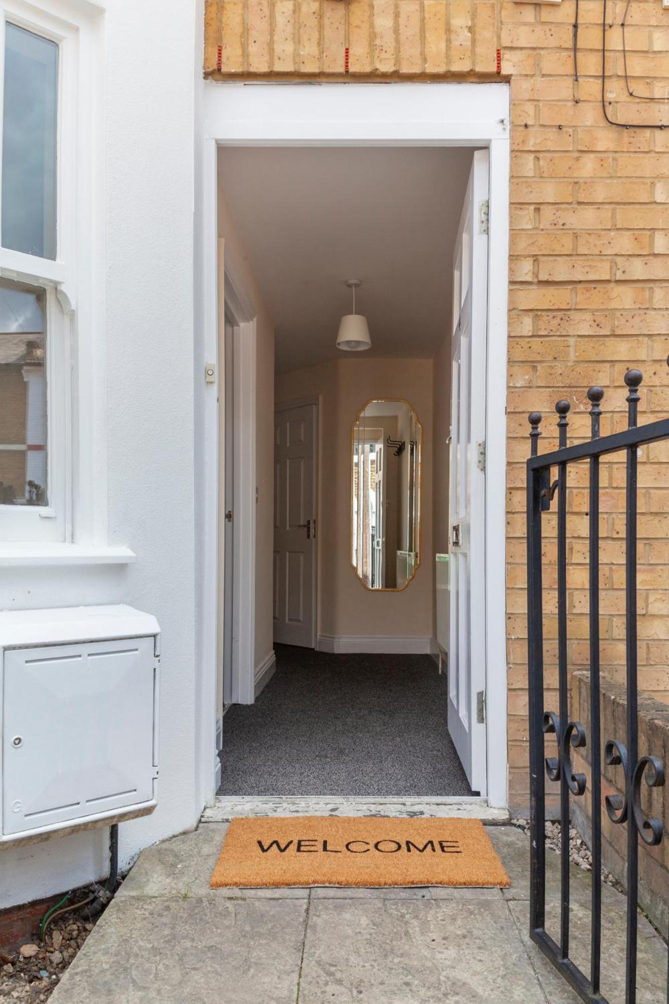 Arte Stays: Spacious Garden House In Stratford With Free Parking *