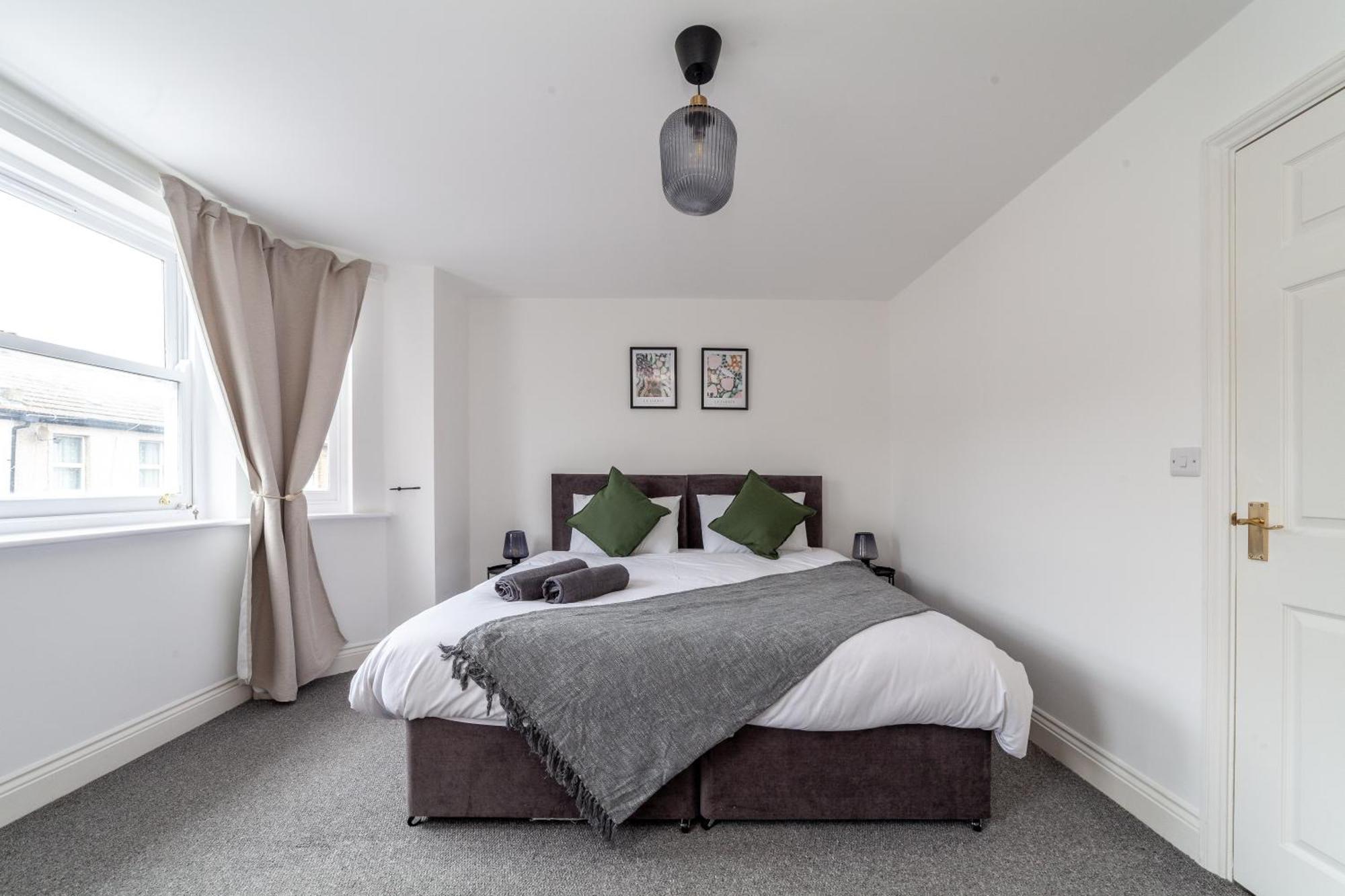 Arte Stays: Spacious Garden House In Stratford With Free Parking Holiday home London
