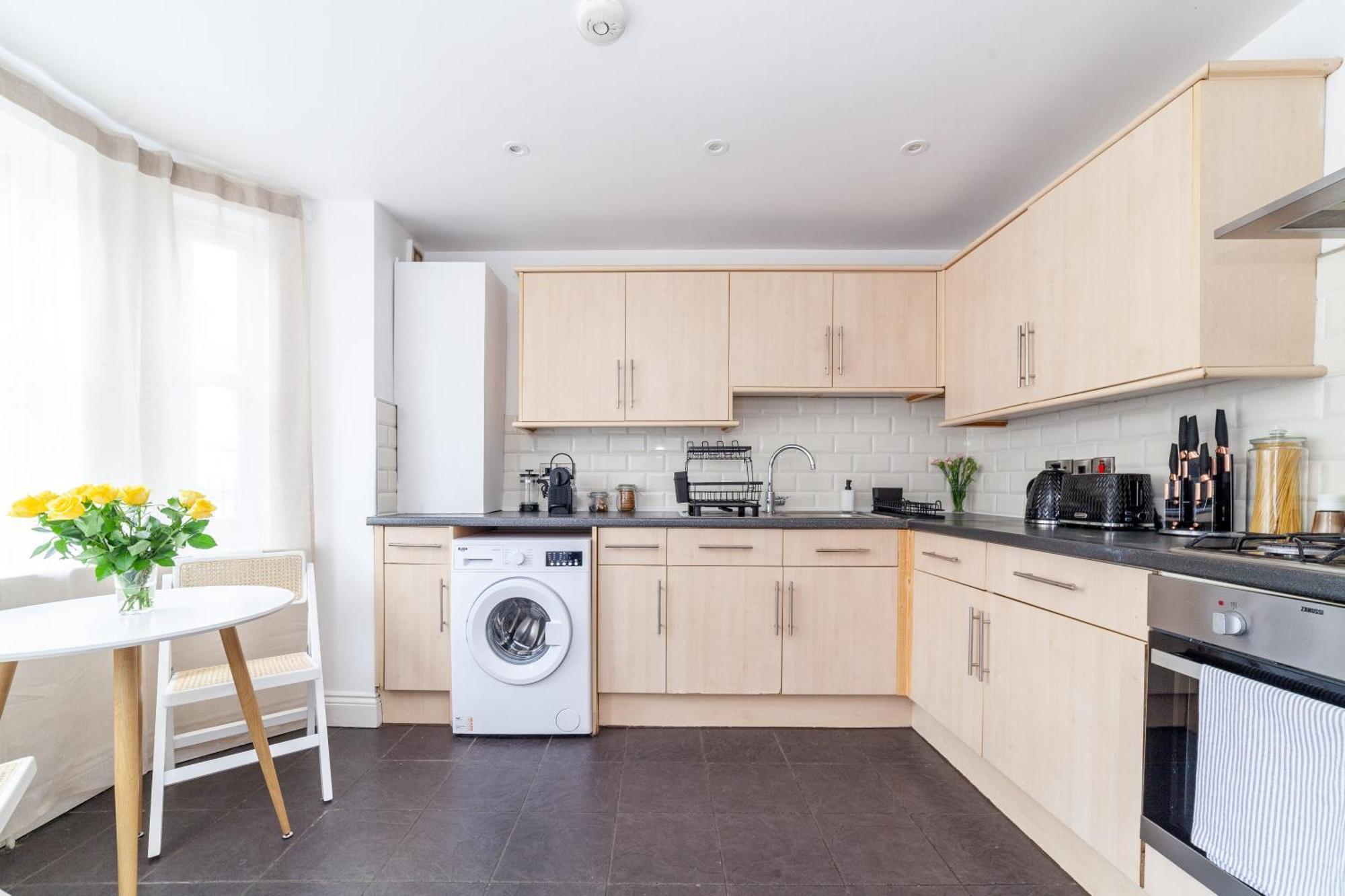 Holiday home Arte Stays: Spacious Garden House In Stratford With Free Parking London