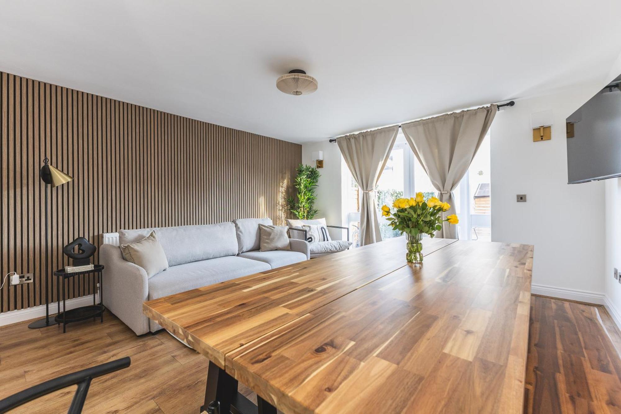 Arte Stays: Spacious Garden House In Stratford With Free Parking