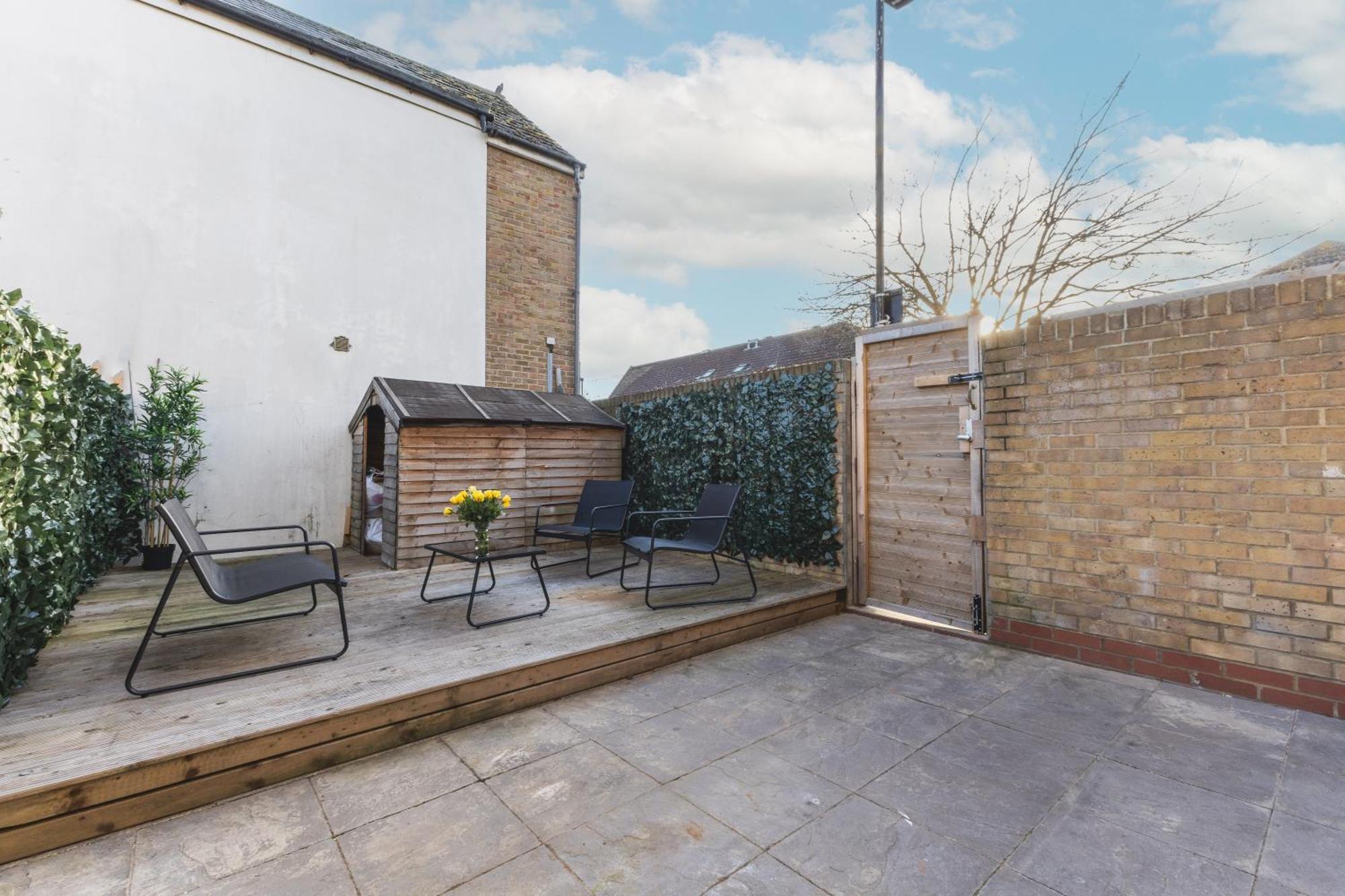 Arte Stays: Spacious Garden House In Stratford With Free Parking
