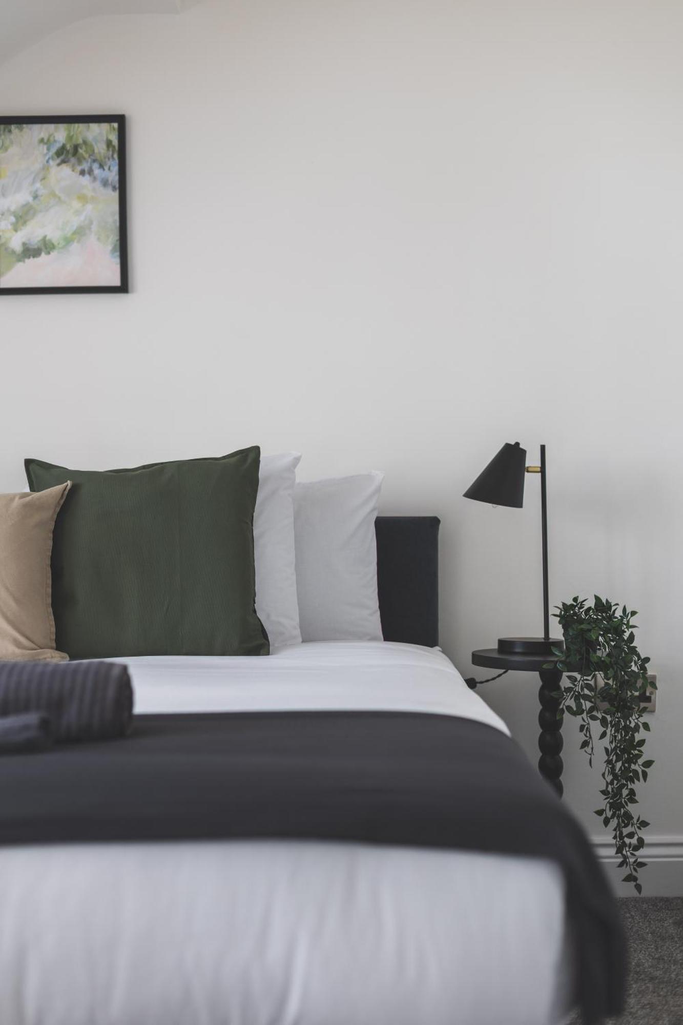 Arte Stays: Spacious Garden House In Stratford With Free Parking Holiday home