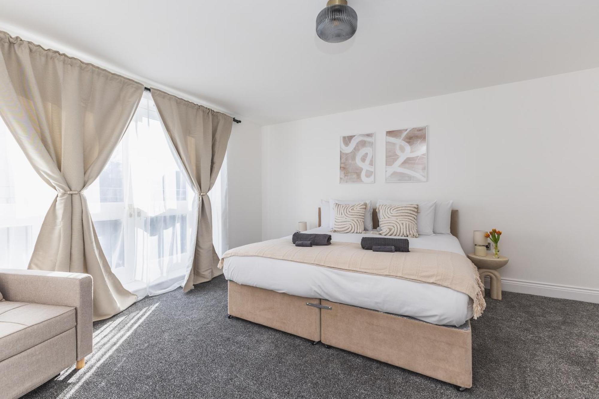Arte Stays: Spacious Garden House In Stratford With Free Parking Holiday home London
