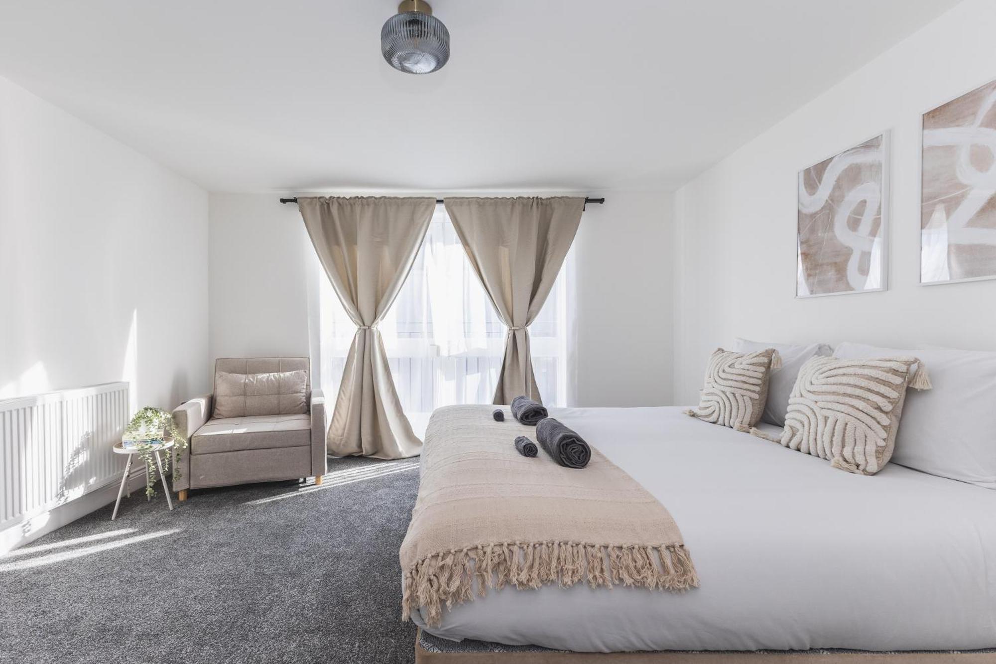 Arte Stays: Spacious Garden House In Stratford With Free Parking *