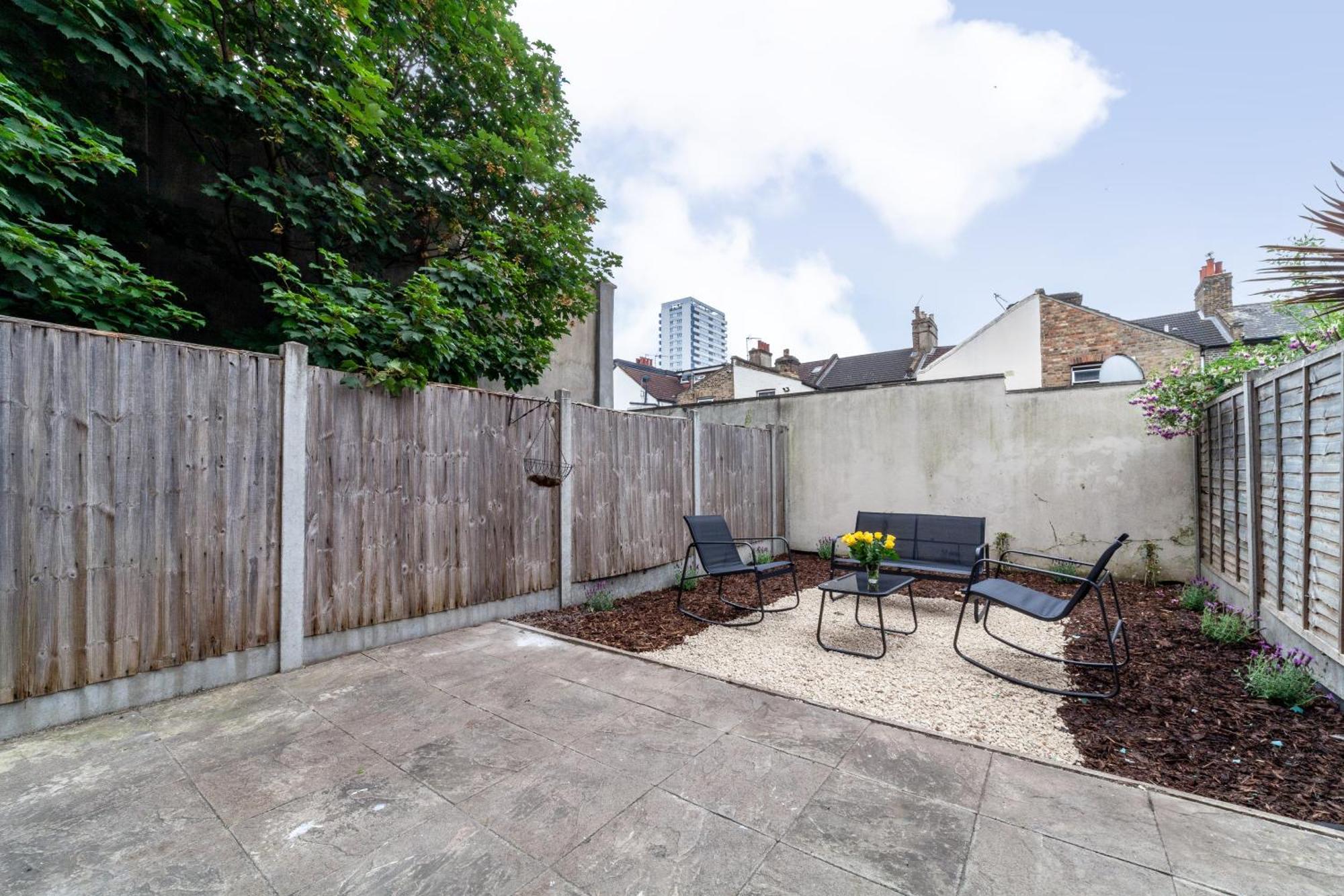Holiday home Arte Stays: Spacious Garden House In Stratford With Free Parking London