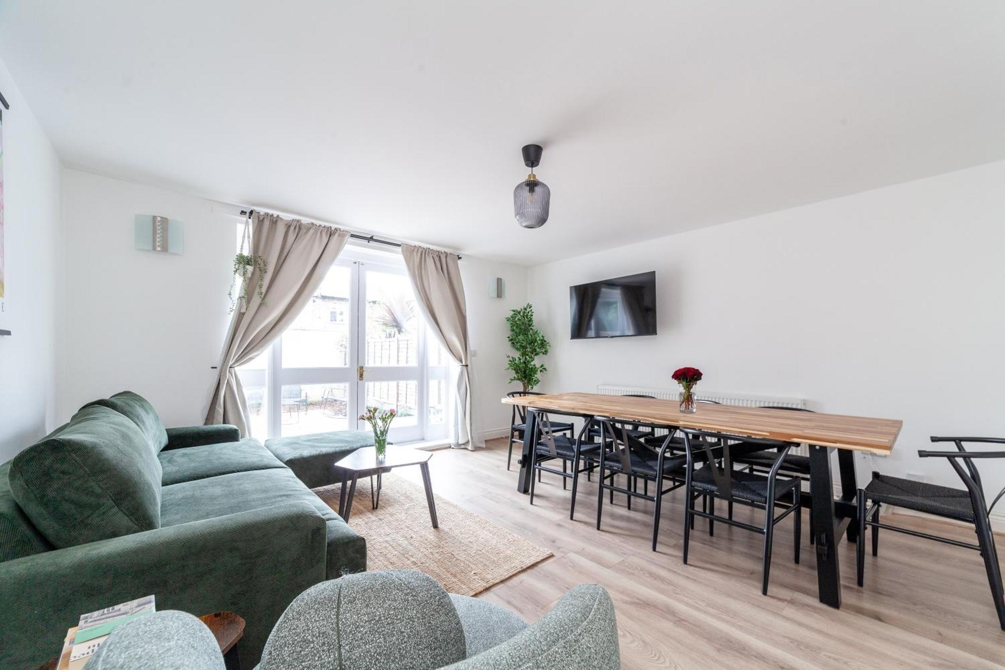 Arte Stays: Spacious Garden House In Stratford With Free Parking