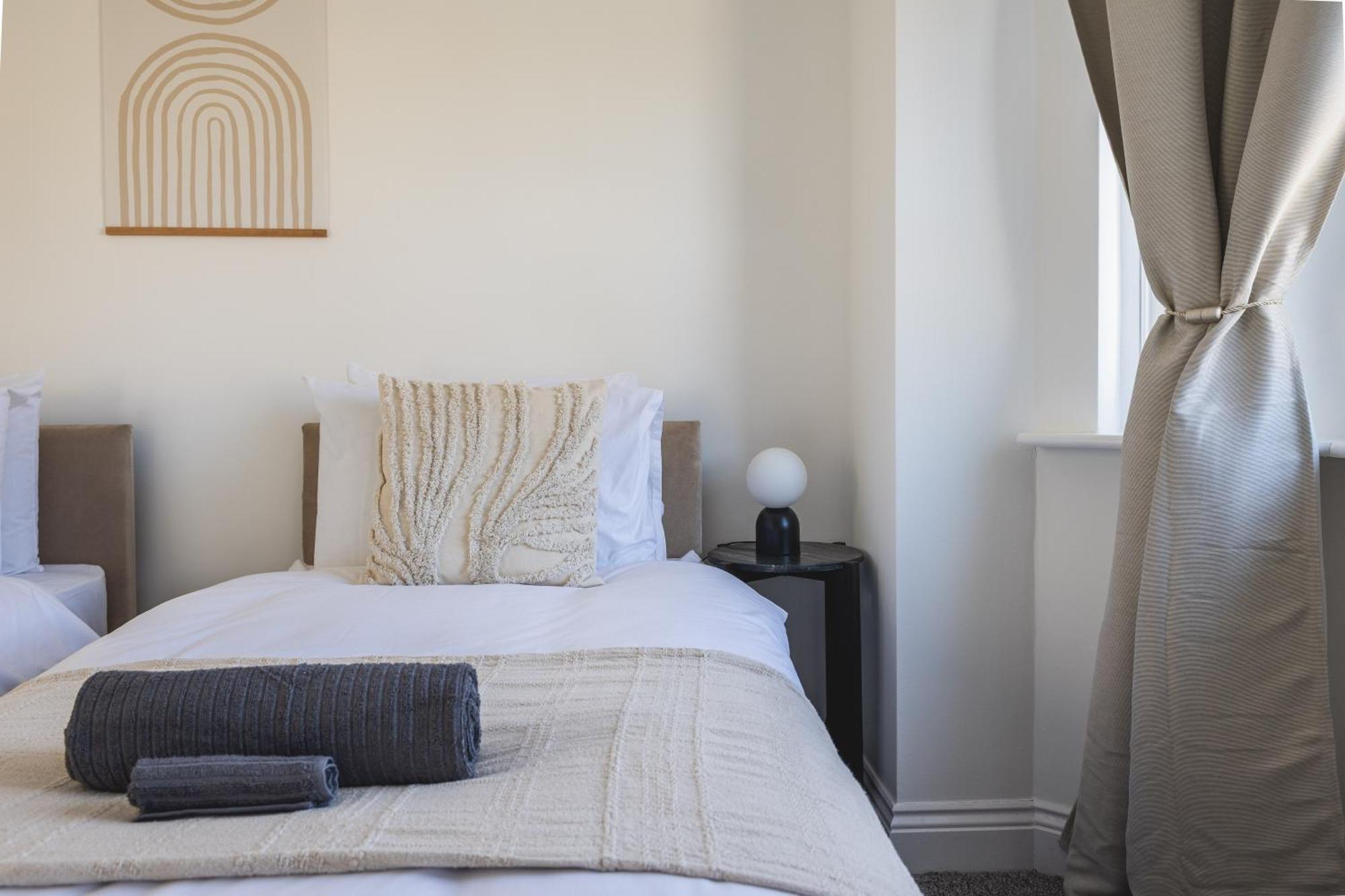 Arte Stays: Spacious Garden House In Stratford With Free Parking Holiday home *