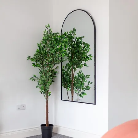 Arte Stays: Spacious Garden House in Stratford with Free Parking London Exterior photo